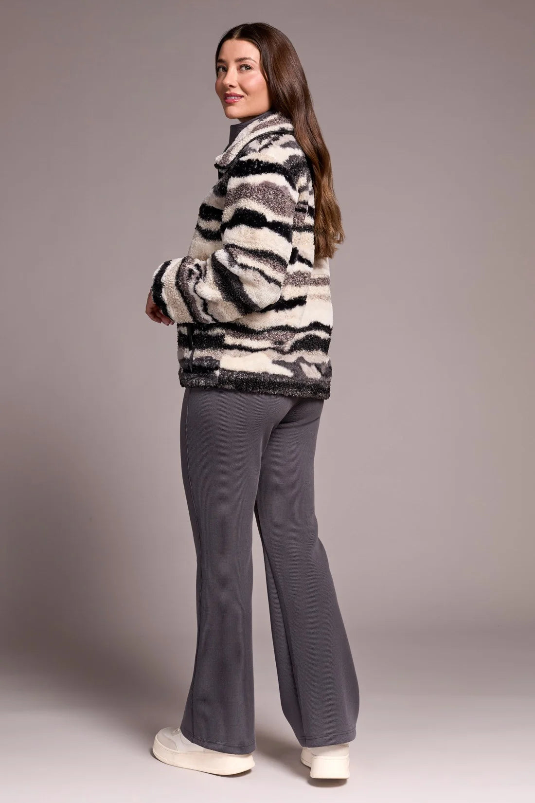 Fuzzy Camo Zip-Up Puffer Jacket. Style TR6044O-5143