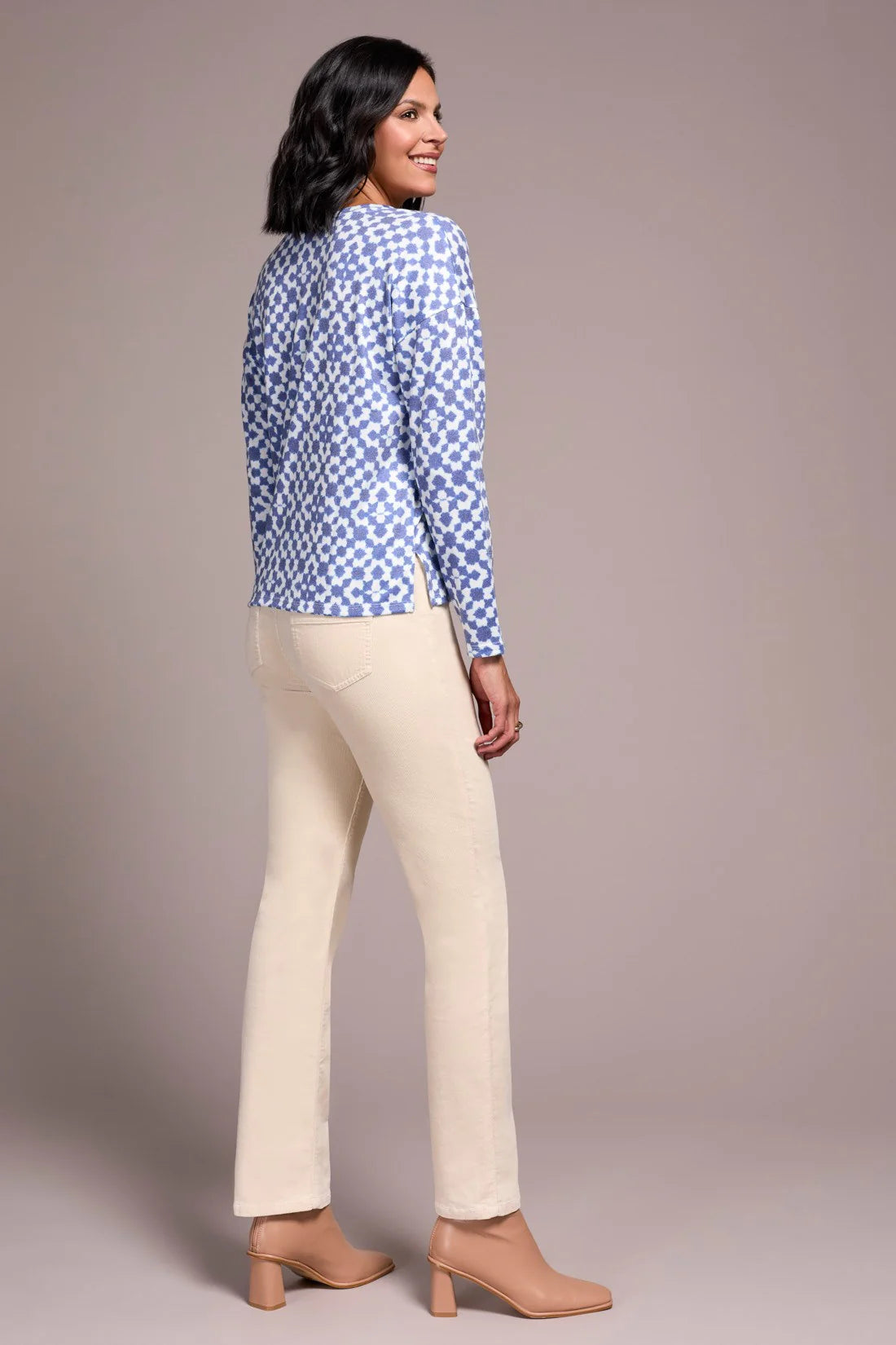 Printed V-Neck Long Sleeve Top. Style TR6002O-4214