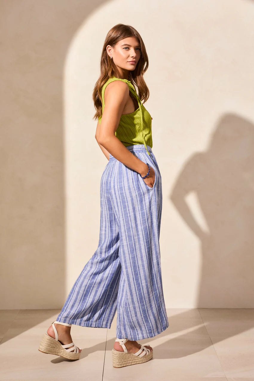 Linen Blend Striped Flowy Cropped Pant. Style TR7704O-4400
