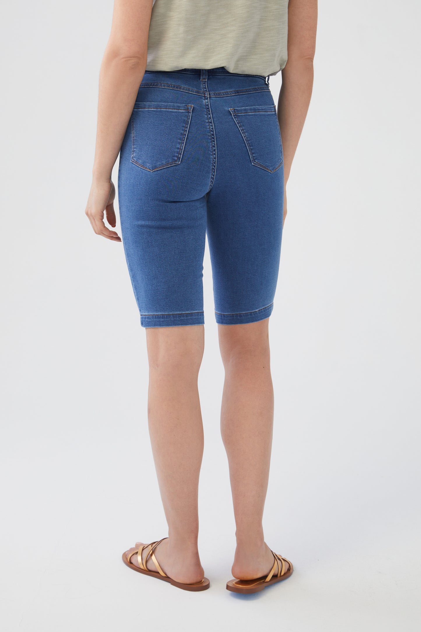 Olivia Bermuda Short in Medium or Dark Wash. Style FD2983711