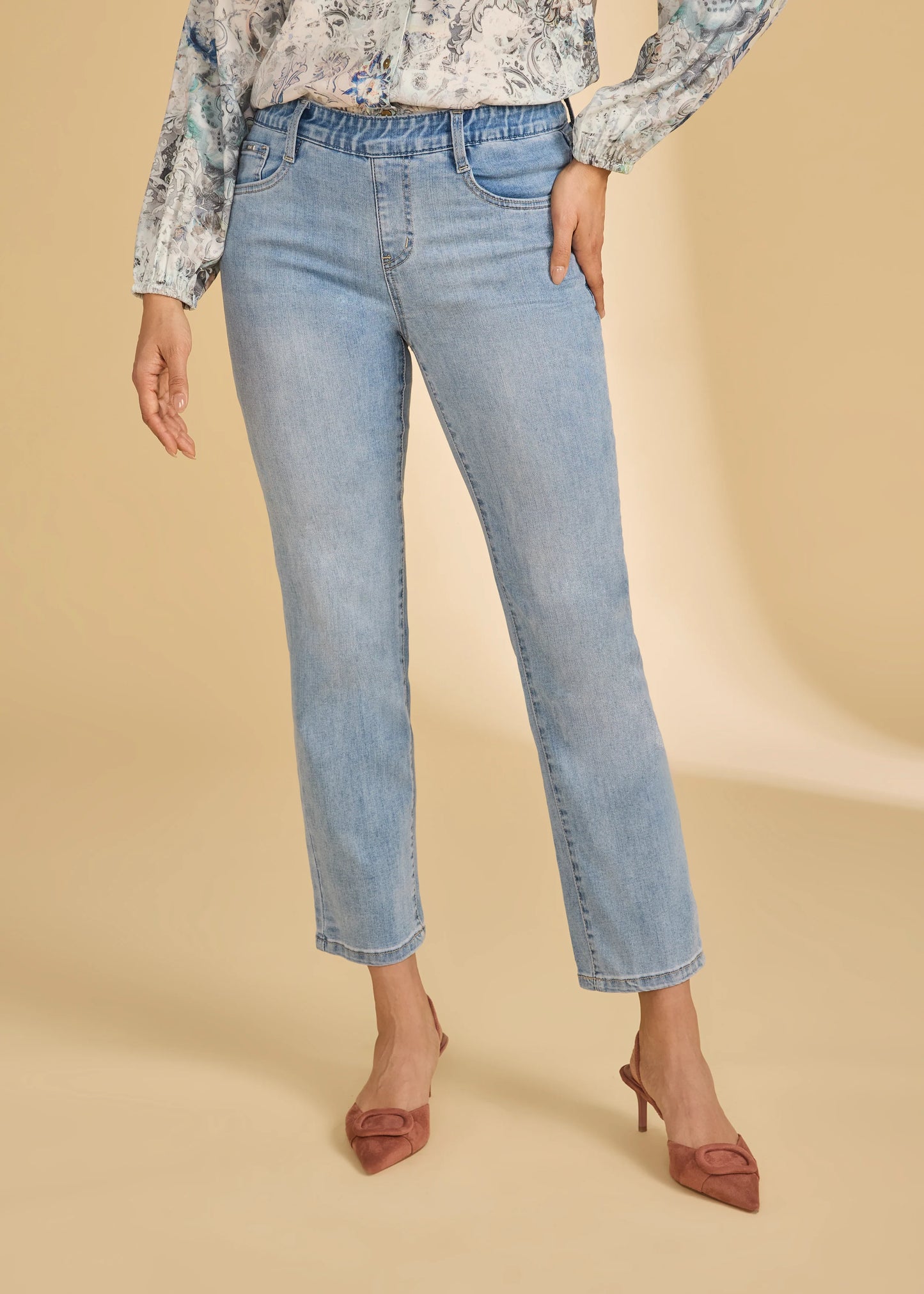 Pull-On Straight Leg Ankle Length Jean. Style FD2442669