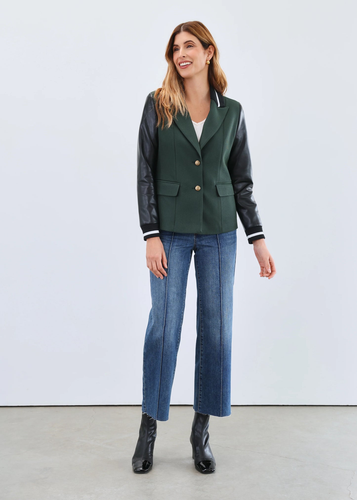 Mixed Media Blazer. Style FD1106073