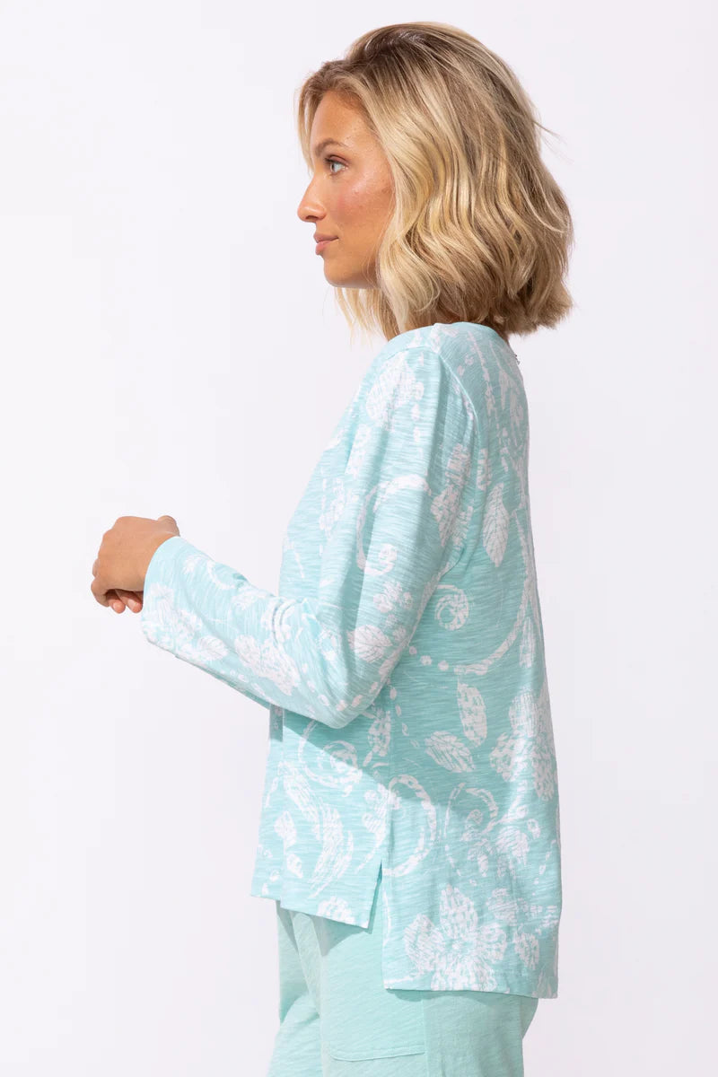 Printed V-Neck Long Sleeve Top. Style ESC11622