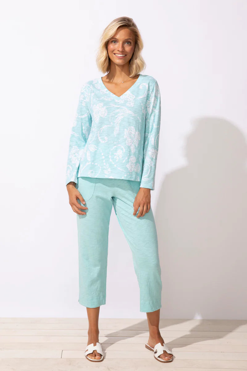 Printed V-Neck Long Sleeve Top. Style ESC11622