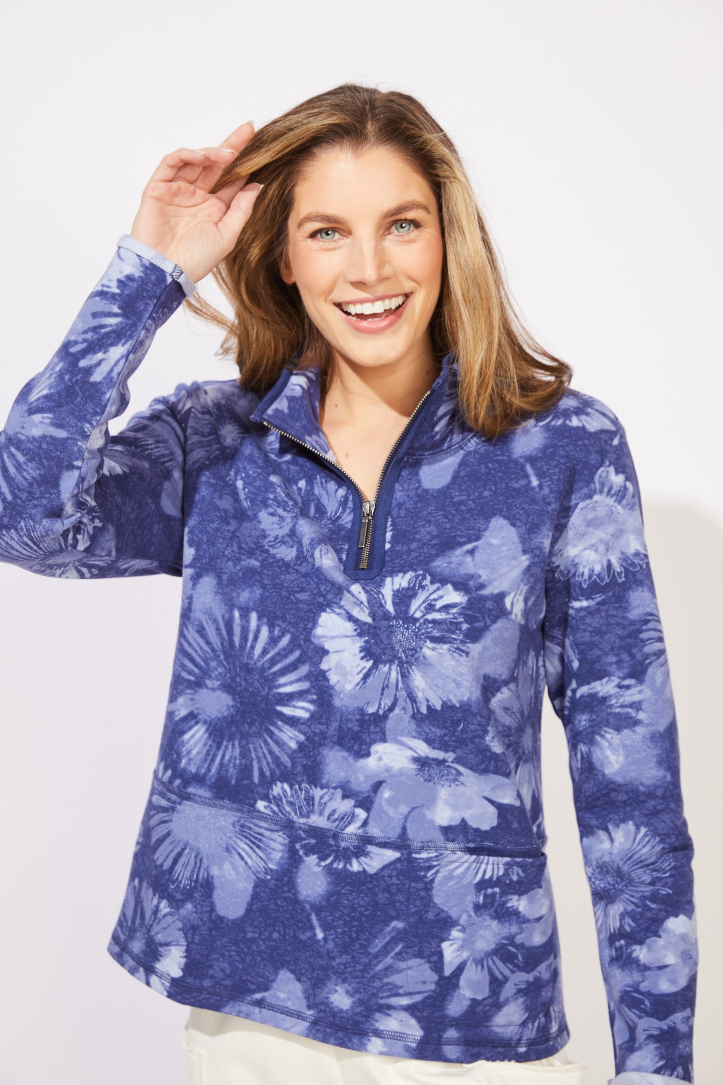 1/4 Zip Front Abstract Print Pull-Over. Style ESC14751