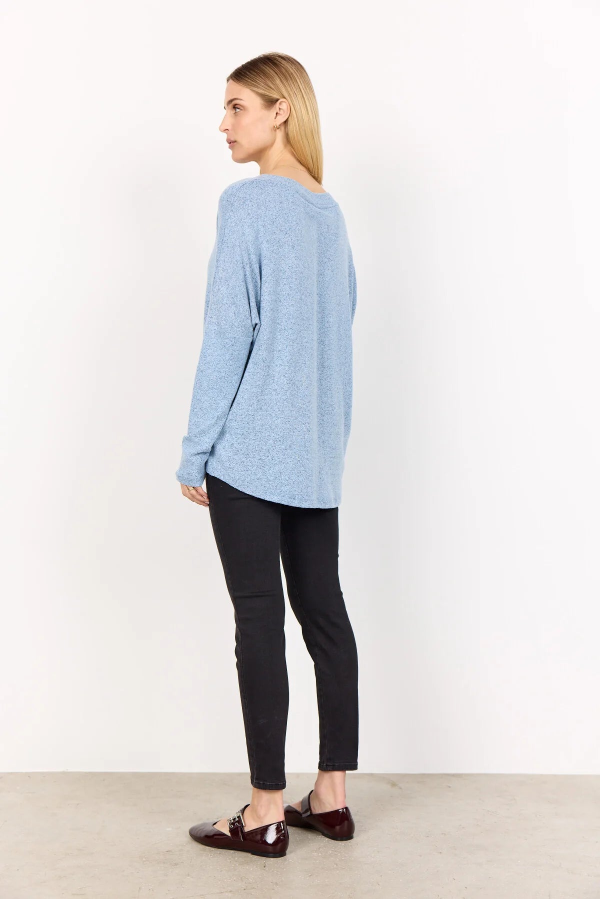 Long Sleeve V-Neck Drop Shoulder Top. Style SOYA25893