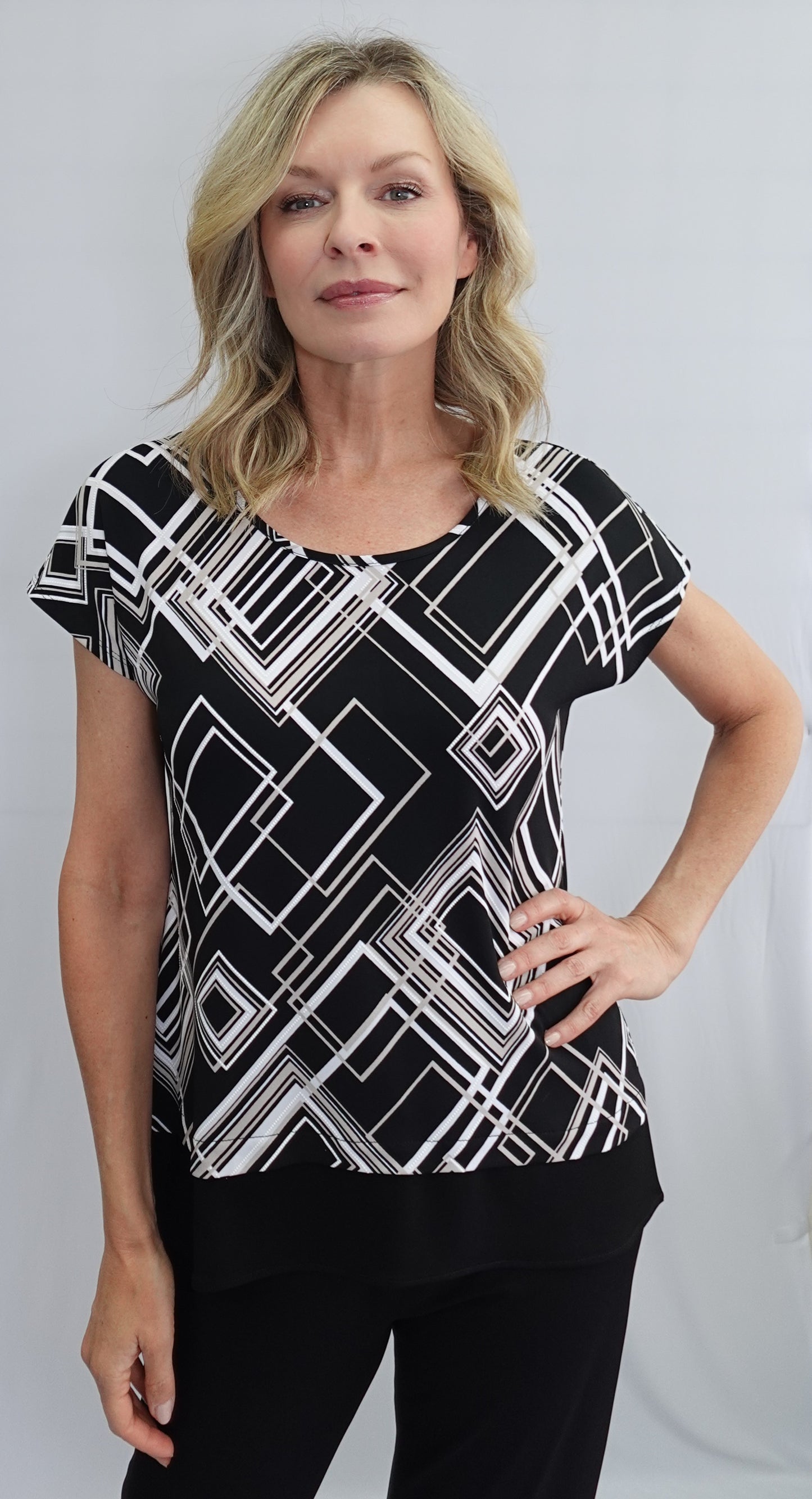 Patterned Cap Sleeve Round-Neck Top. Style SW202261
