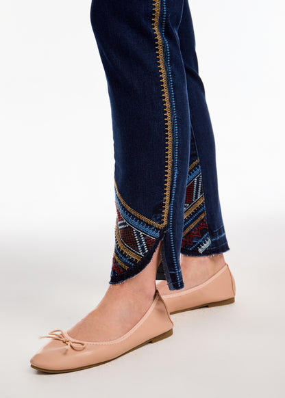 Embroidred Pull On Slim Ankle Jeans. Style FD2029669