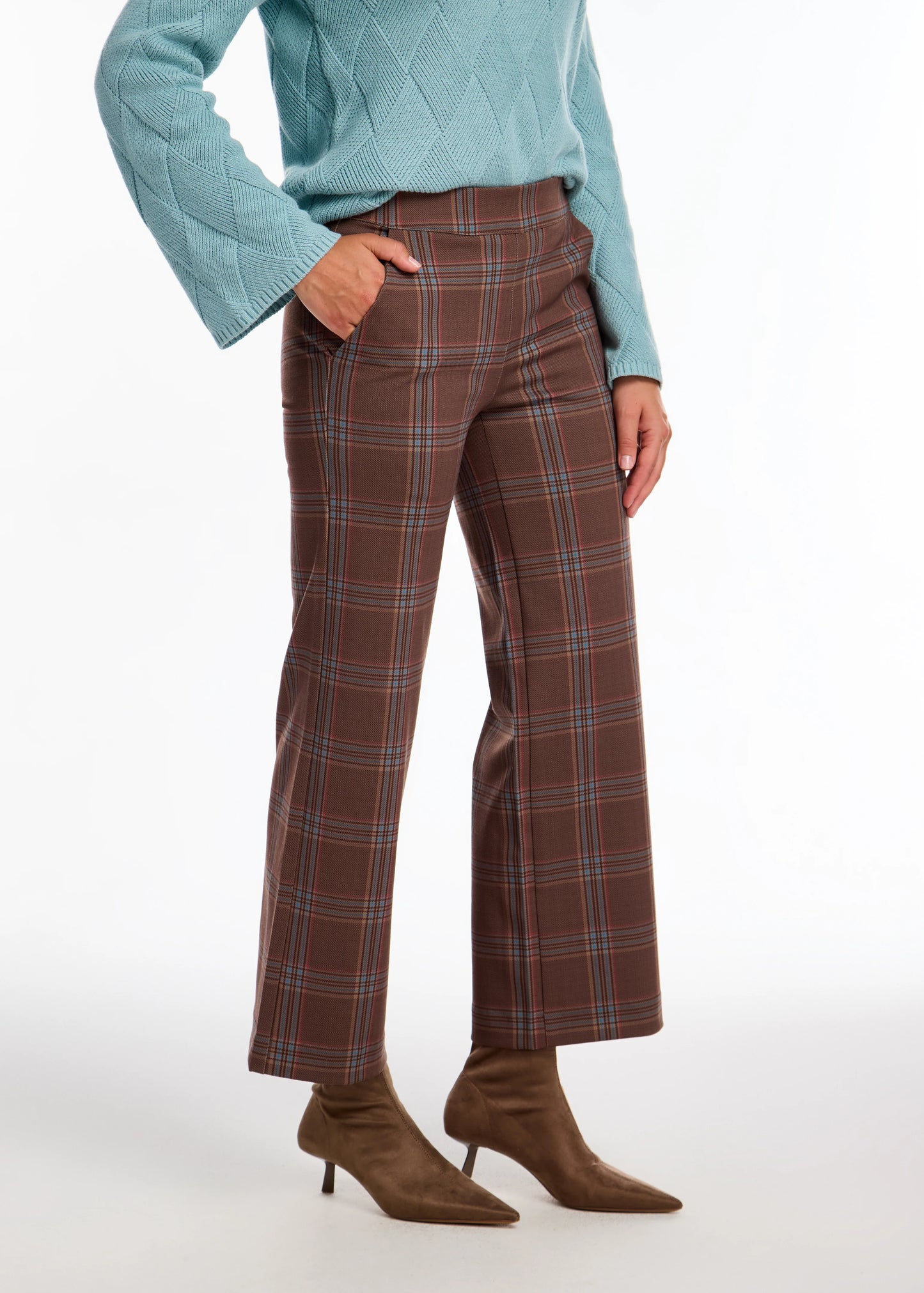 Pull On Wide Ankle Plaid Pant. Style FD2097459