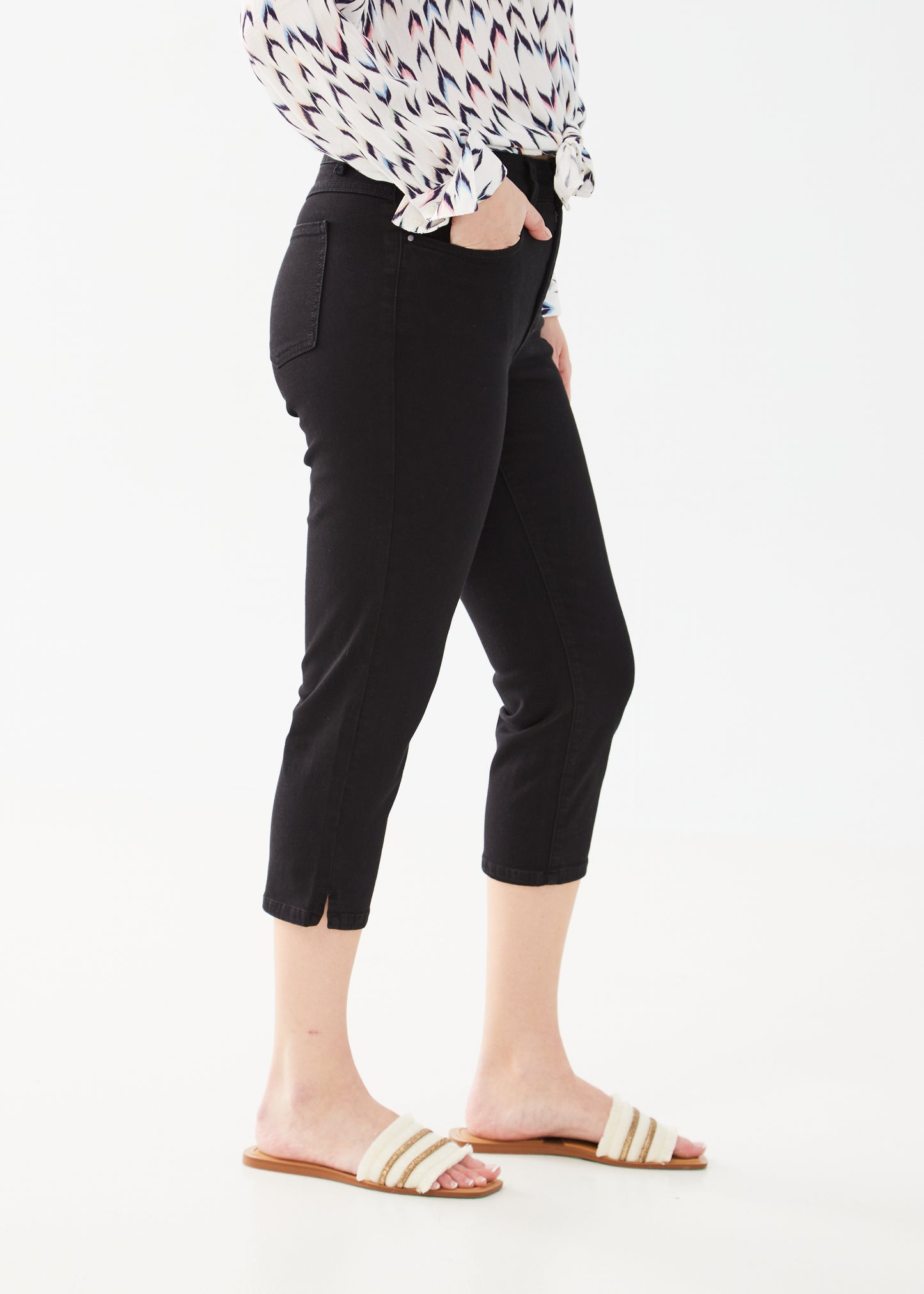 Olivia Slim Stretch Capri. Style FD2110511