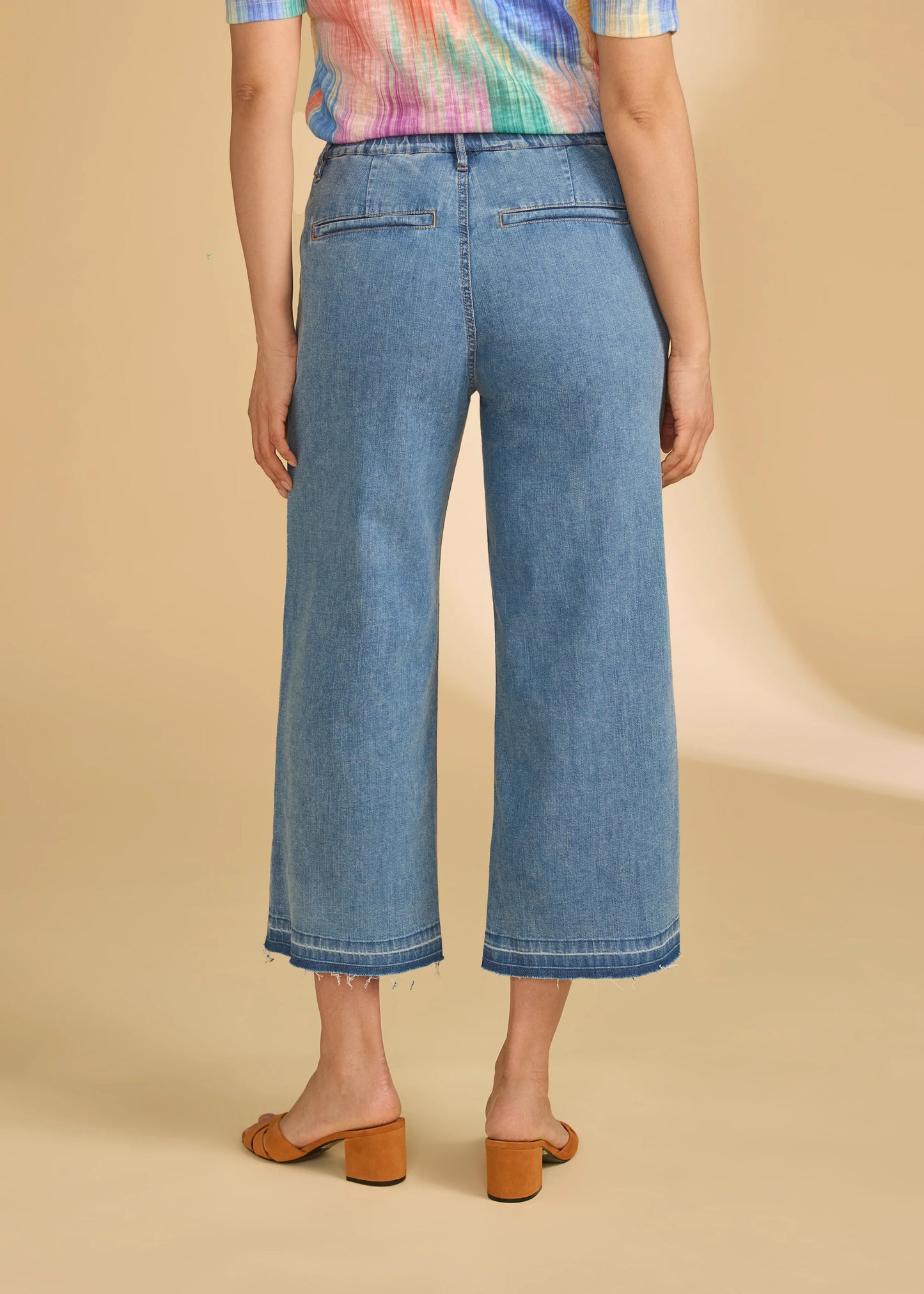 Elasticated Waistband Wide Leg Denim Capri. Style FD2203992
