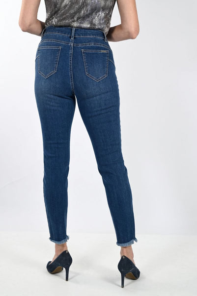 Studded & Frayed Hem Mid RIse Jean. Style FL233807U