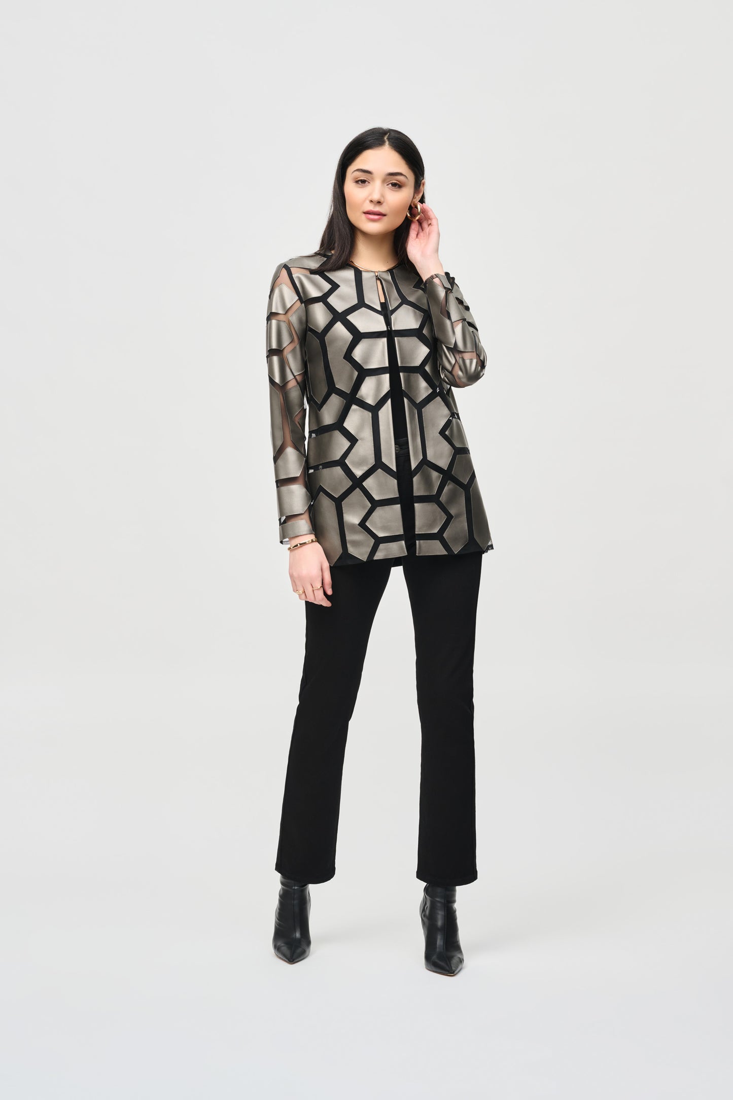 Geometric Shape Metallic & Mesh Jacket. Style JR241905F24