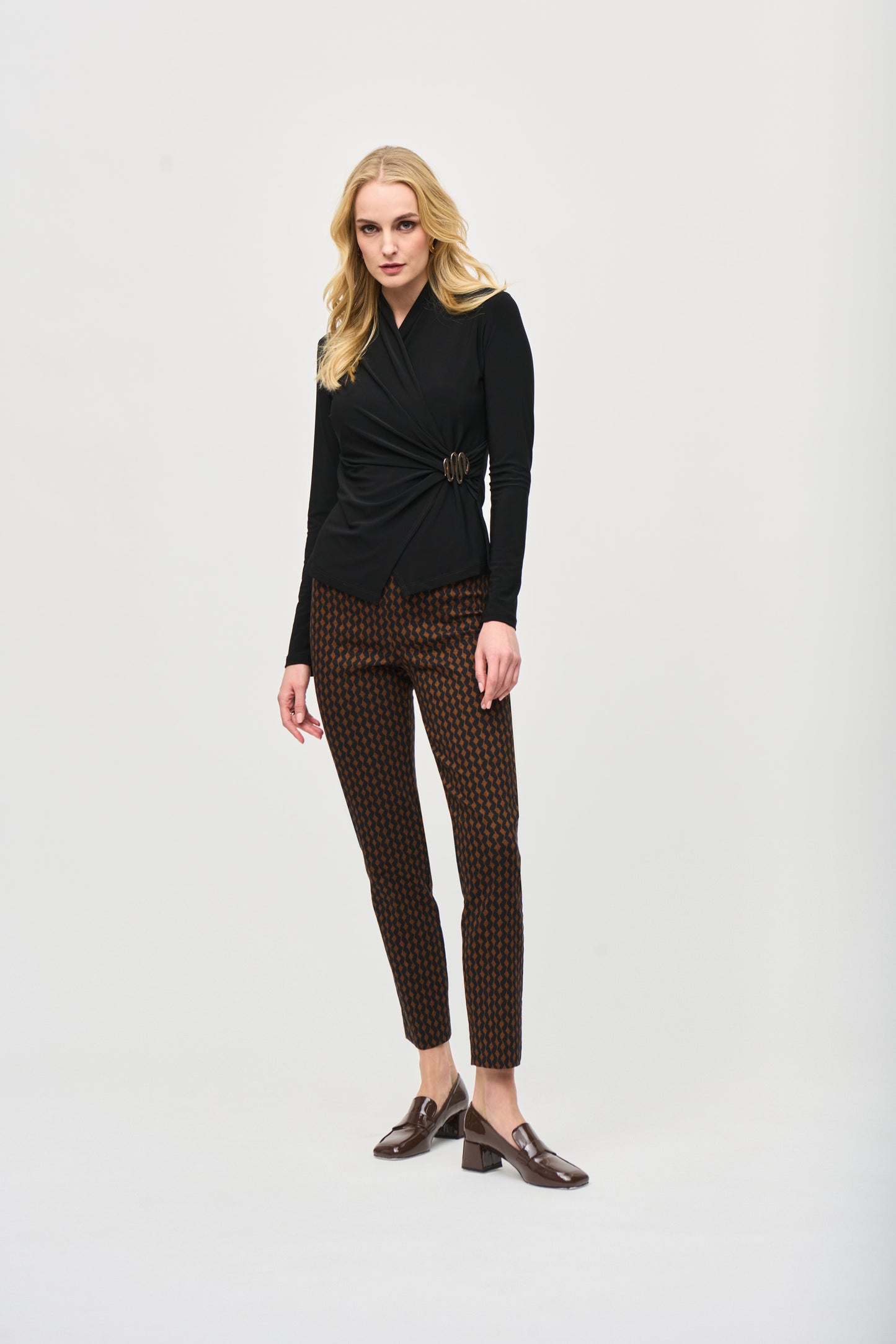 Jacquard Woven Slim Fit Pull On Pant. Style JR243306