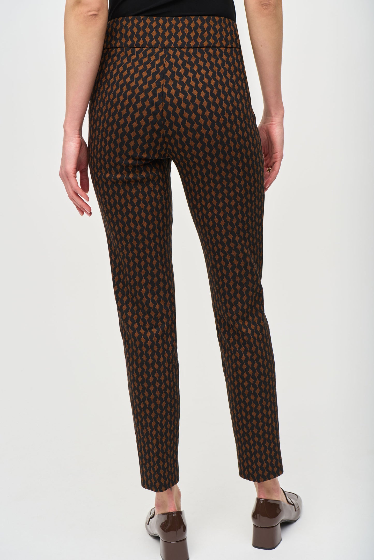 Jacquard Woven Slim Fit Pull On Pant. Style JR243306