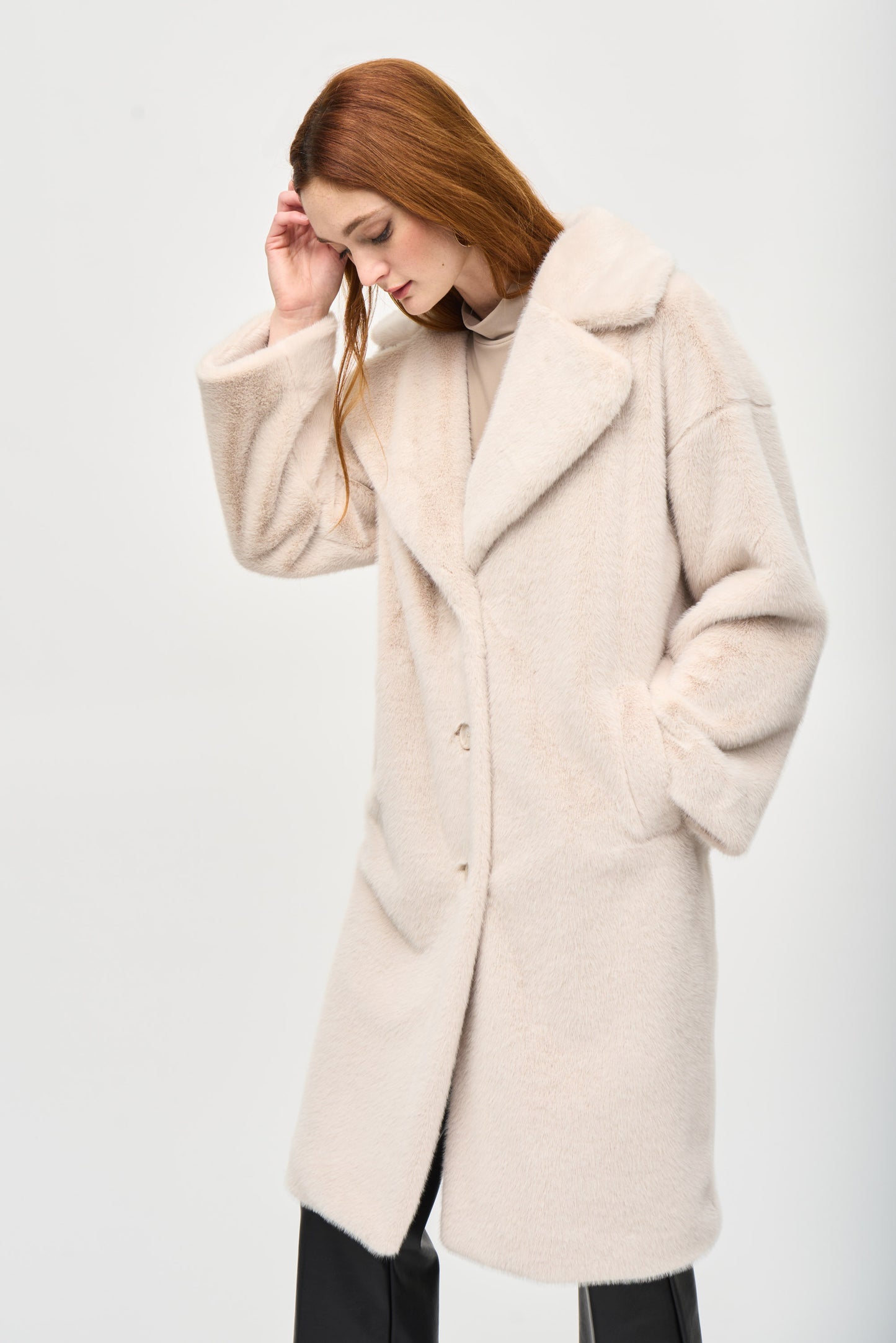 Faux Fur Straight Coat. Style JR243902