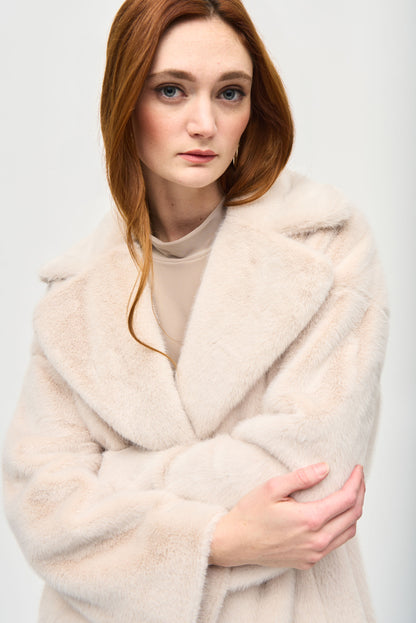 Faux Fur Straight Coat. Style JR243902