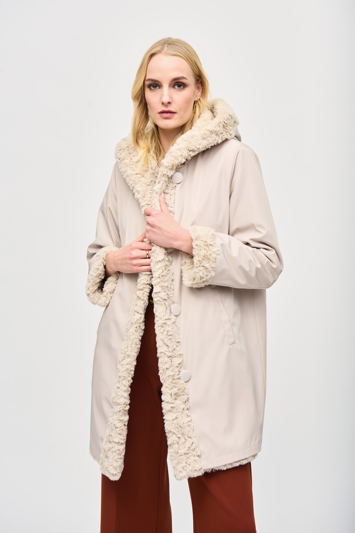 Faux Fur Reversible Outerwear. Style JR243903