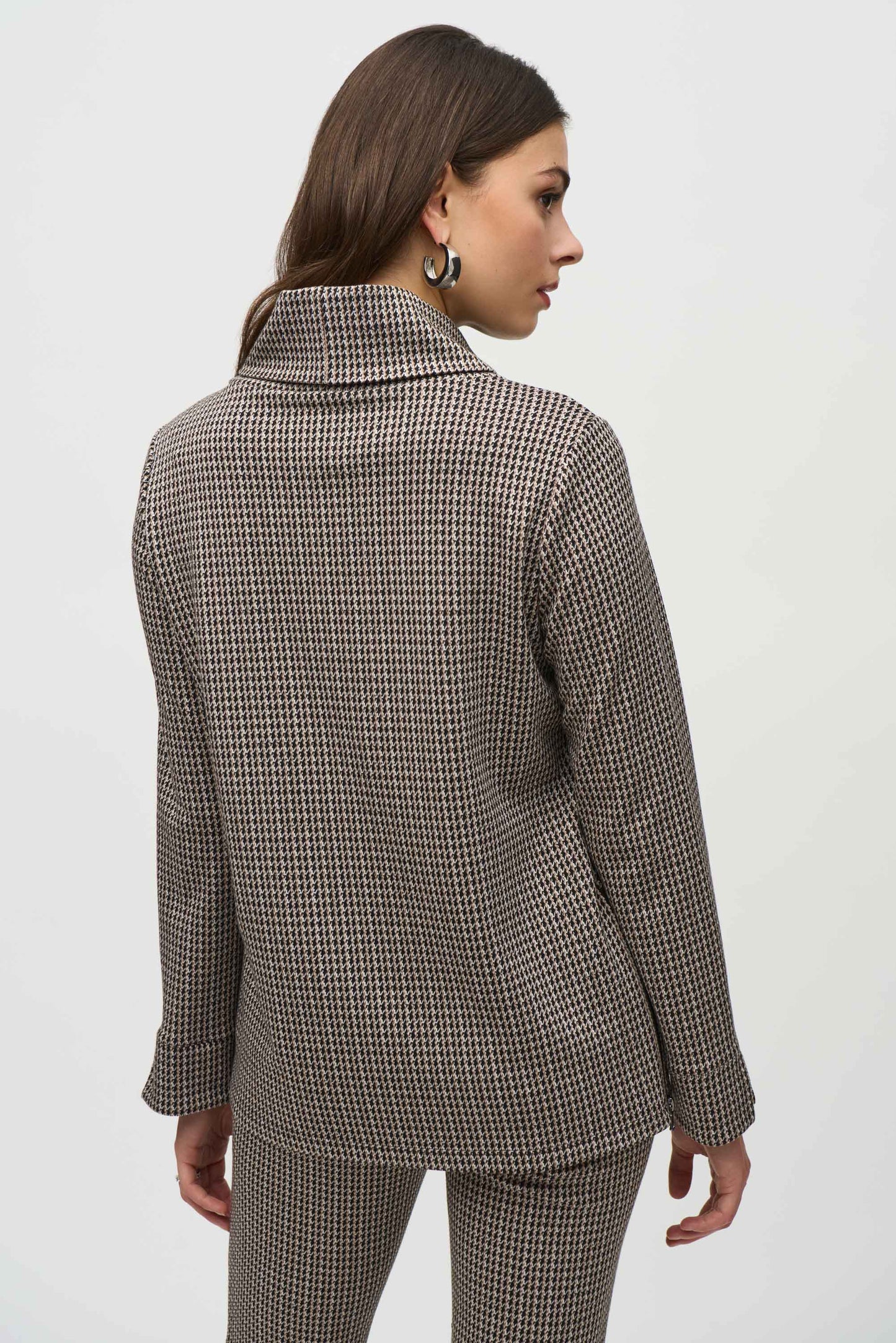 Jacquard Houndstooth Turtleneck Sweater. Style JR244074