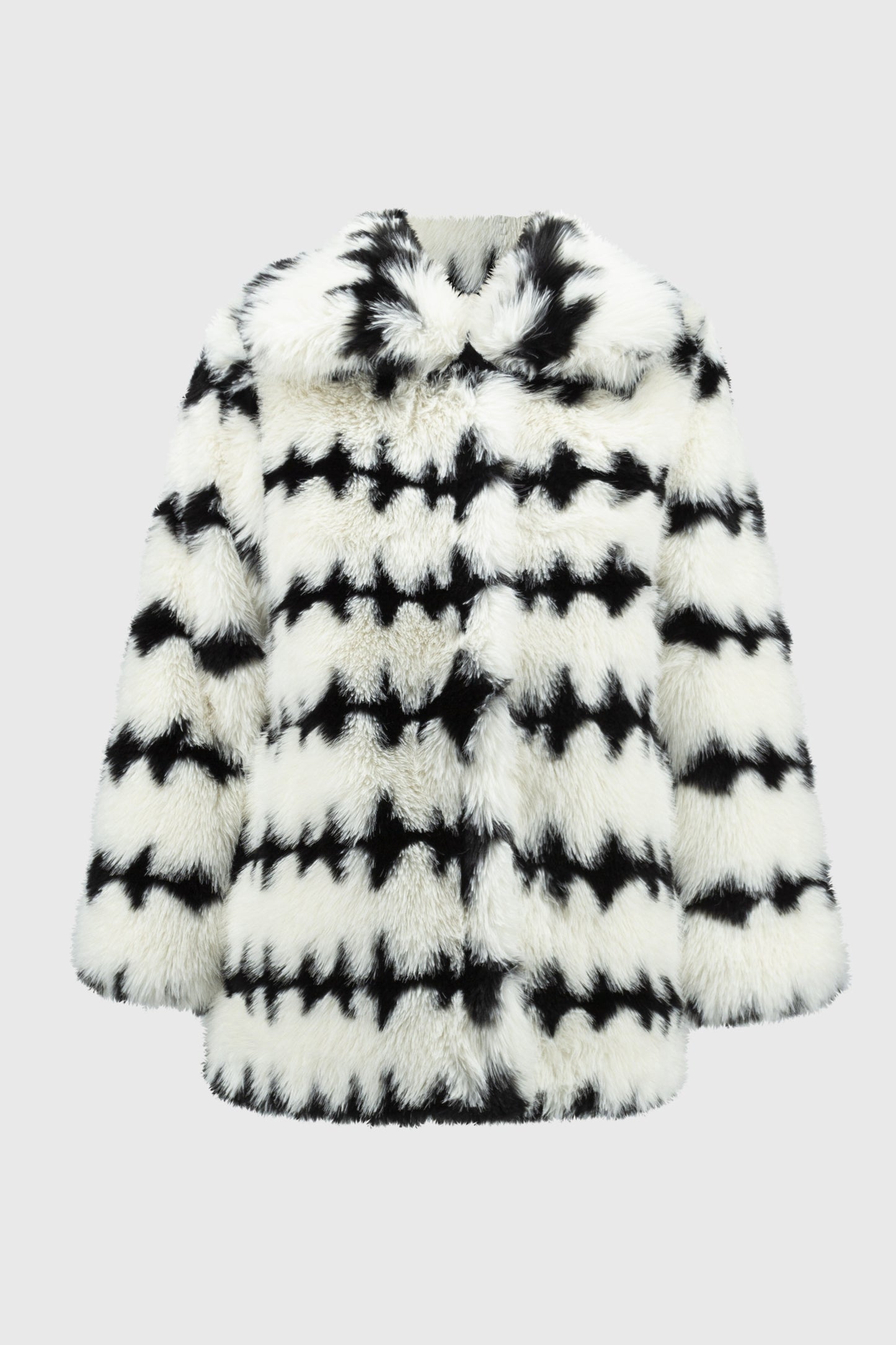 Reversible Faux Fur Outerwear. Style JR244900