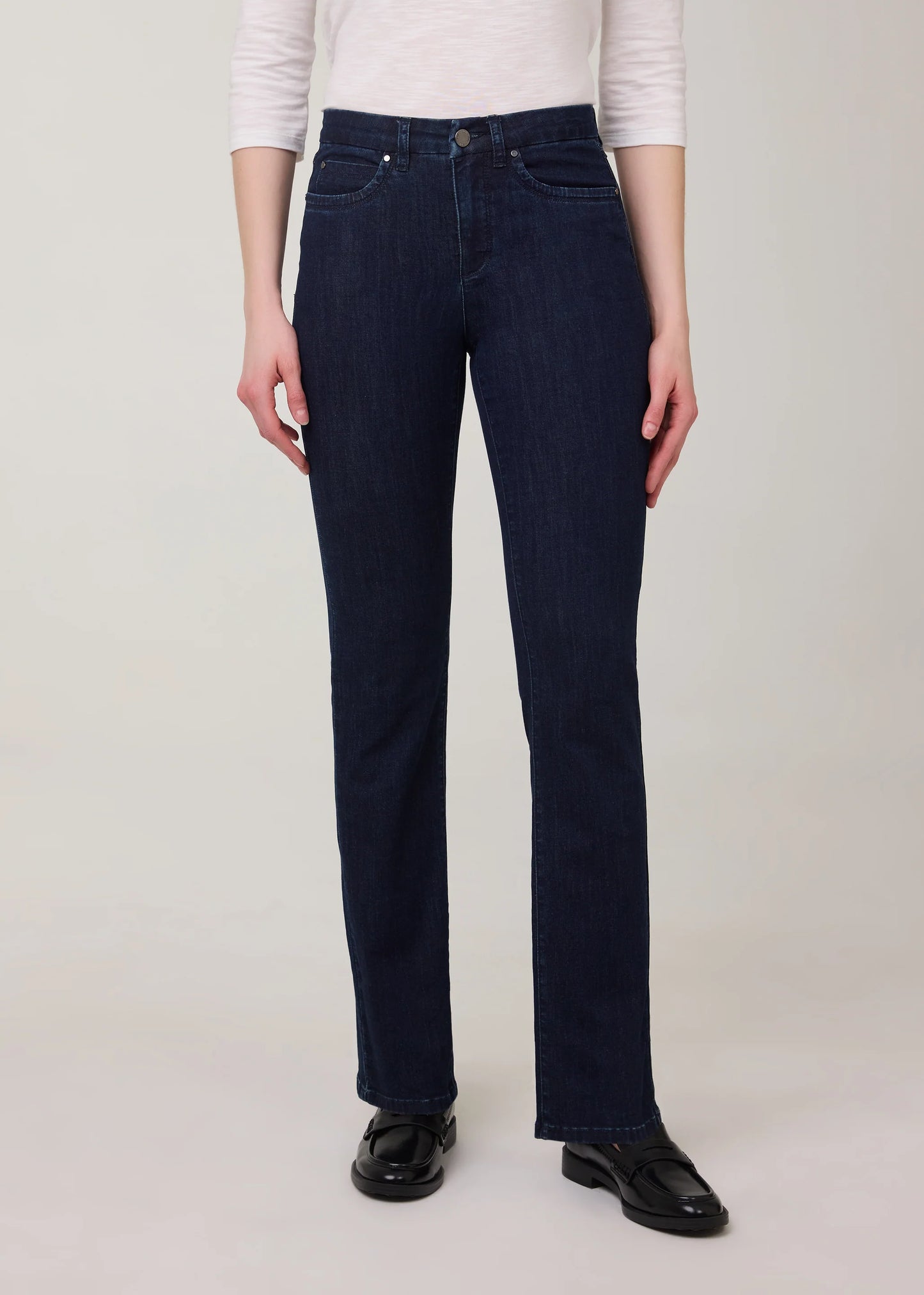 Petite Olivia Straight Leg Jean. Style FD4468250