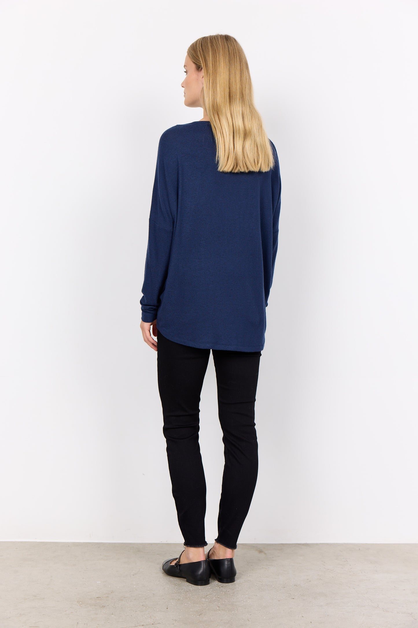 Soft Crewneck Long Sleeve Top. Style SOYA4F24788