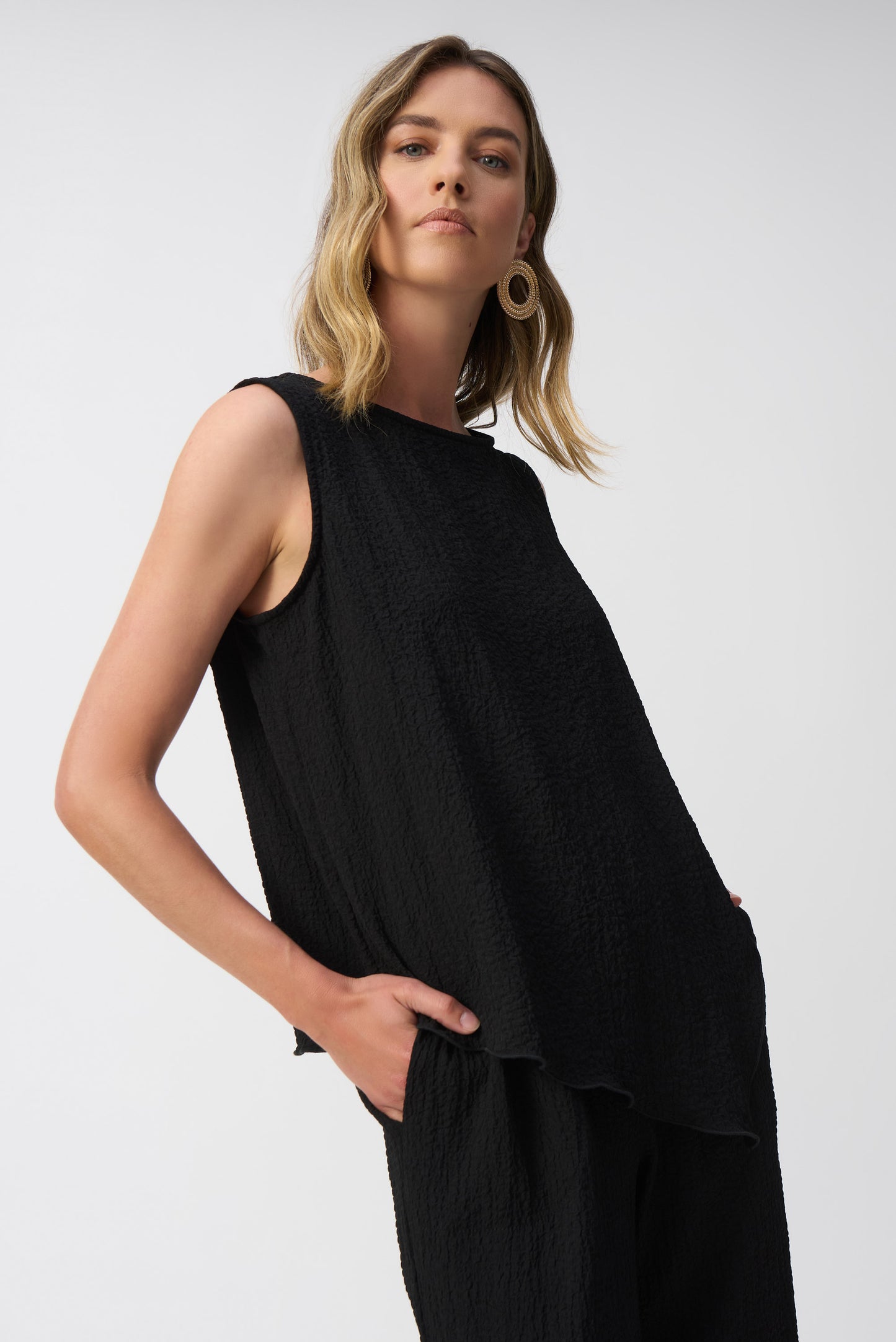 Seersucker Asymmetrical Sleeveless Top. Style JR251228