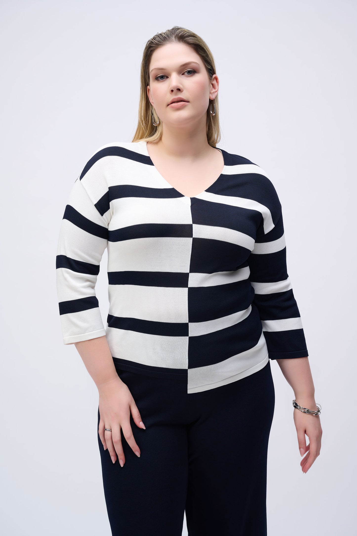 Striped Sweater Knit V-Neck Pullover. Style JR251914