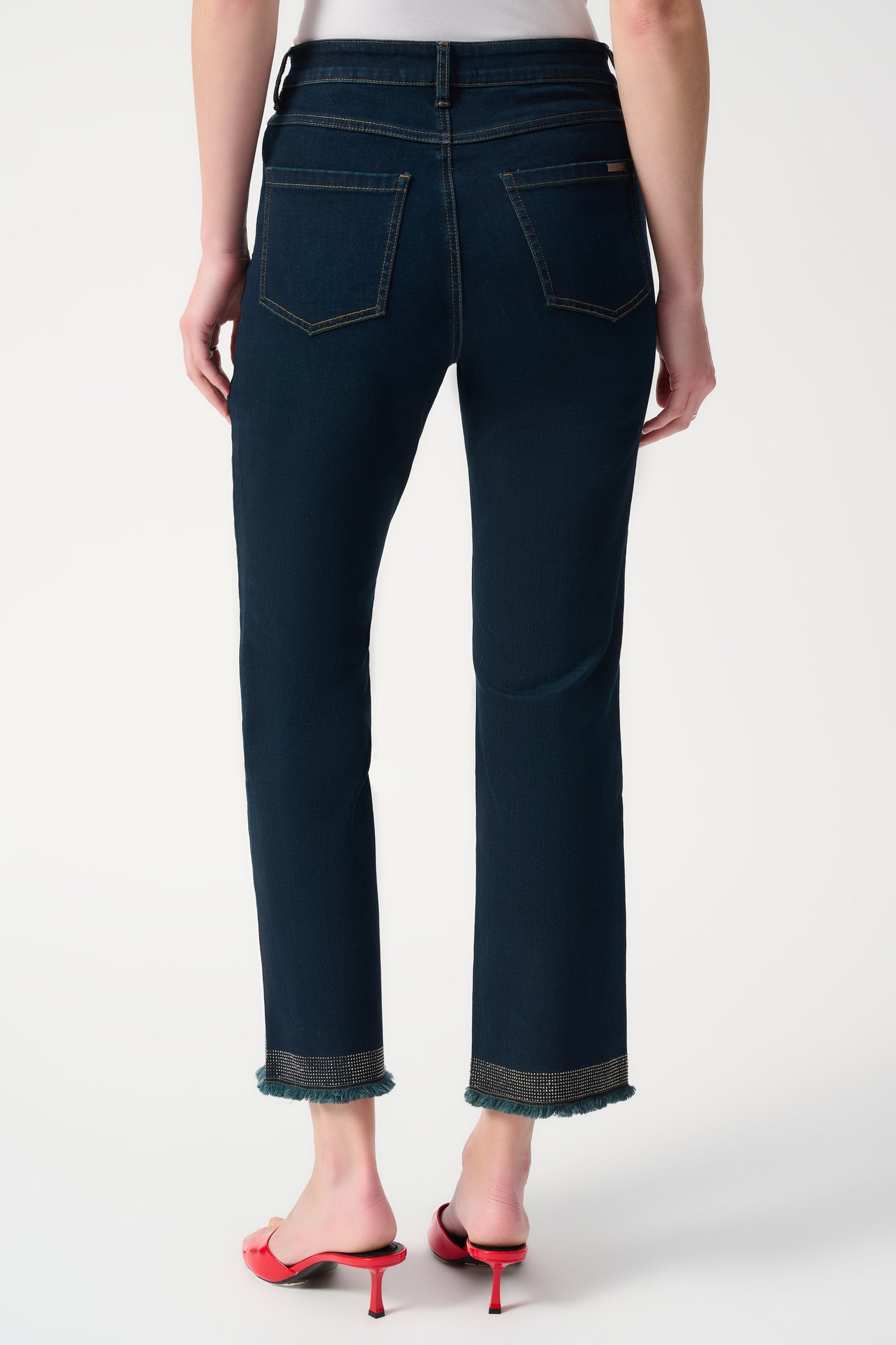 Classic Straight Leg Rhinestone & Frayed Hem Jeans. Style JR251931