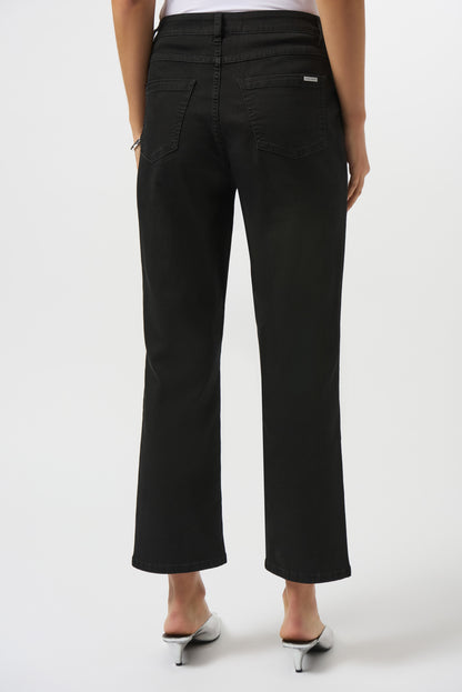 Margot Classic Straight Leg Cropped Jean. Style JR252926