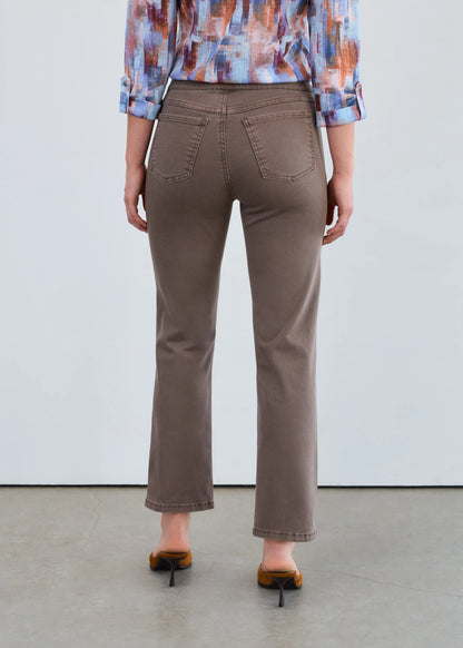 Pull-On Straight Leg Jean. Style FD2531511