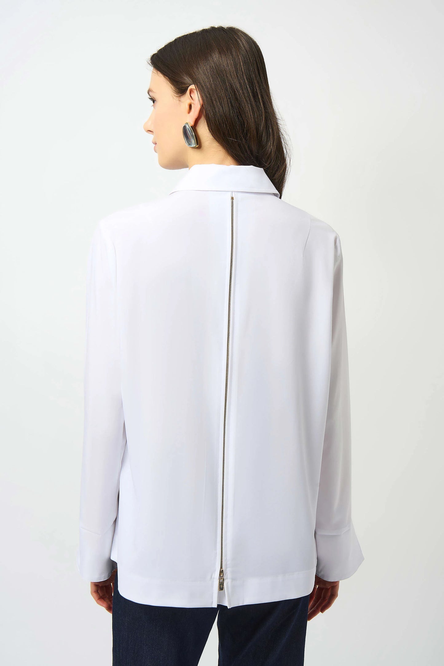Stretch Poplin Button-Front Boxy Blouse. Style JR253923