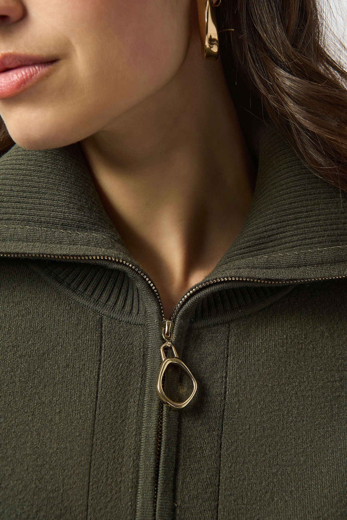 Knit Boxy Pullover With Zipped Collar Sweater. Style JR253963