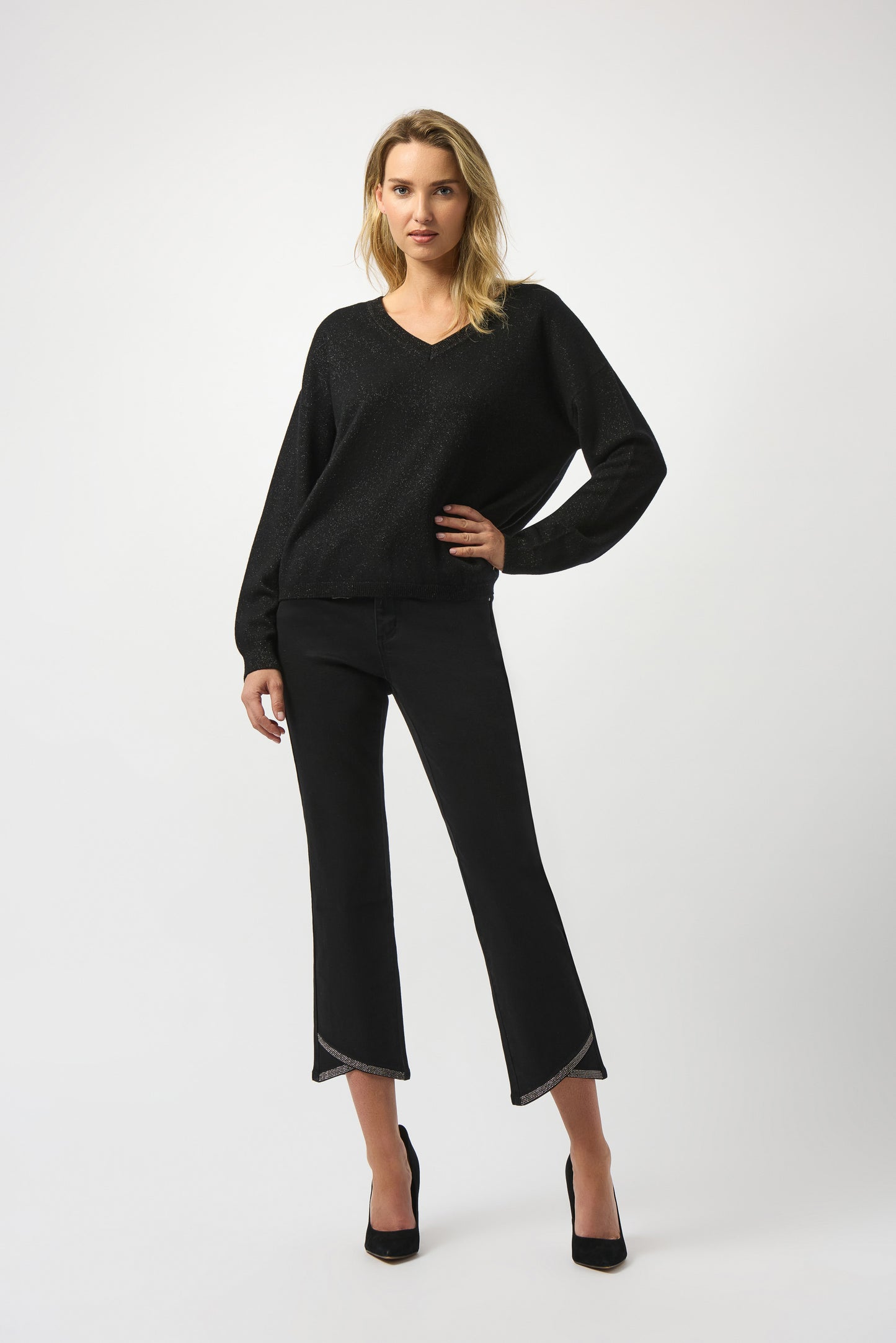 Wool Blend V-Neck Boxy Sweater. Style JR253967
