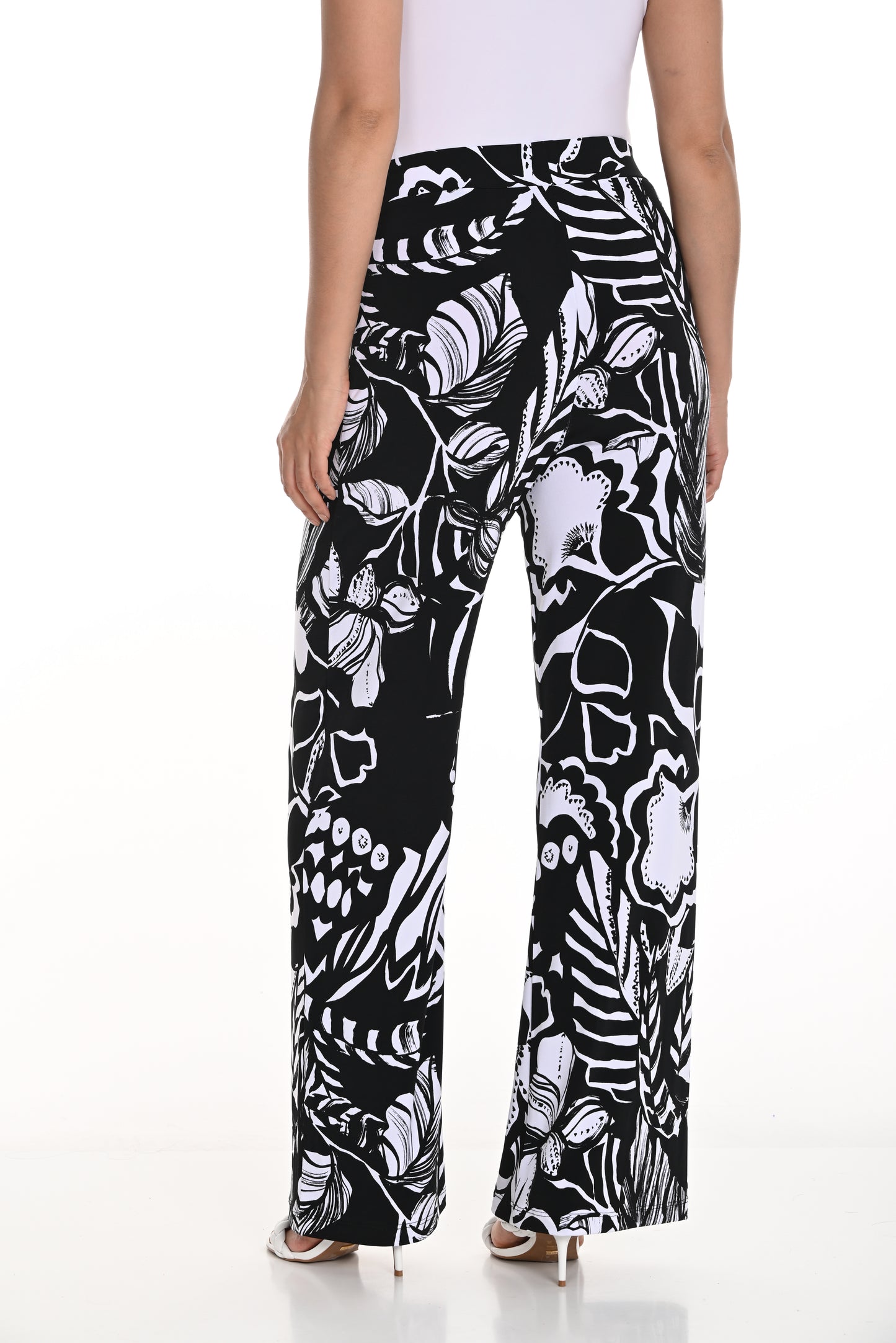 Pull On Printed Wide Leg Pant. Style FL256317