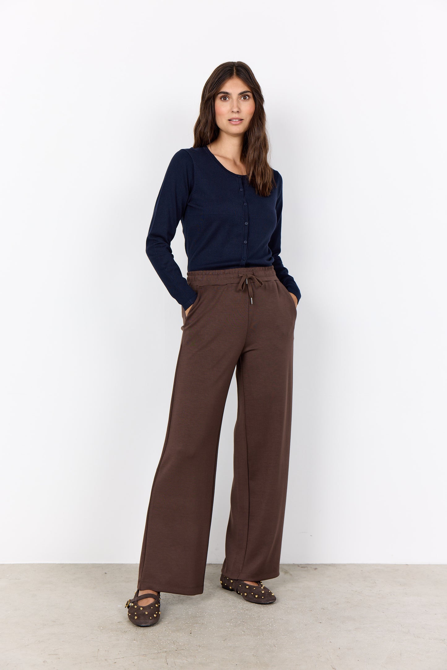 Pull-On Wide Leg Drawstring Pant. Style SOYA4F25924