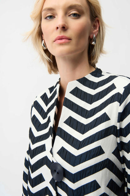 Geometric Jacquard Trapeze Jacket. Style JR261097