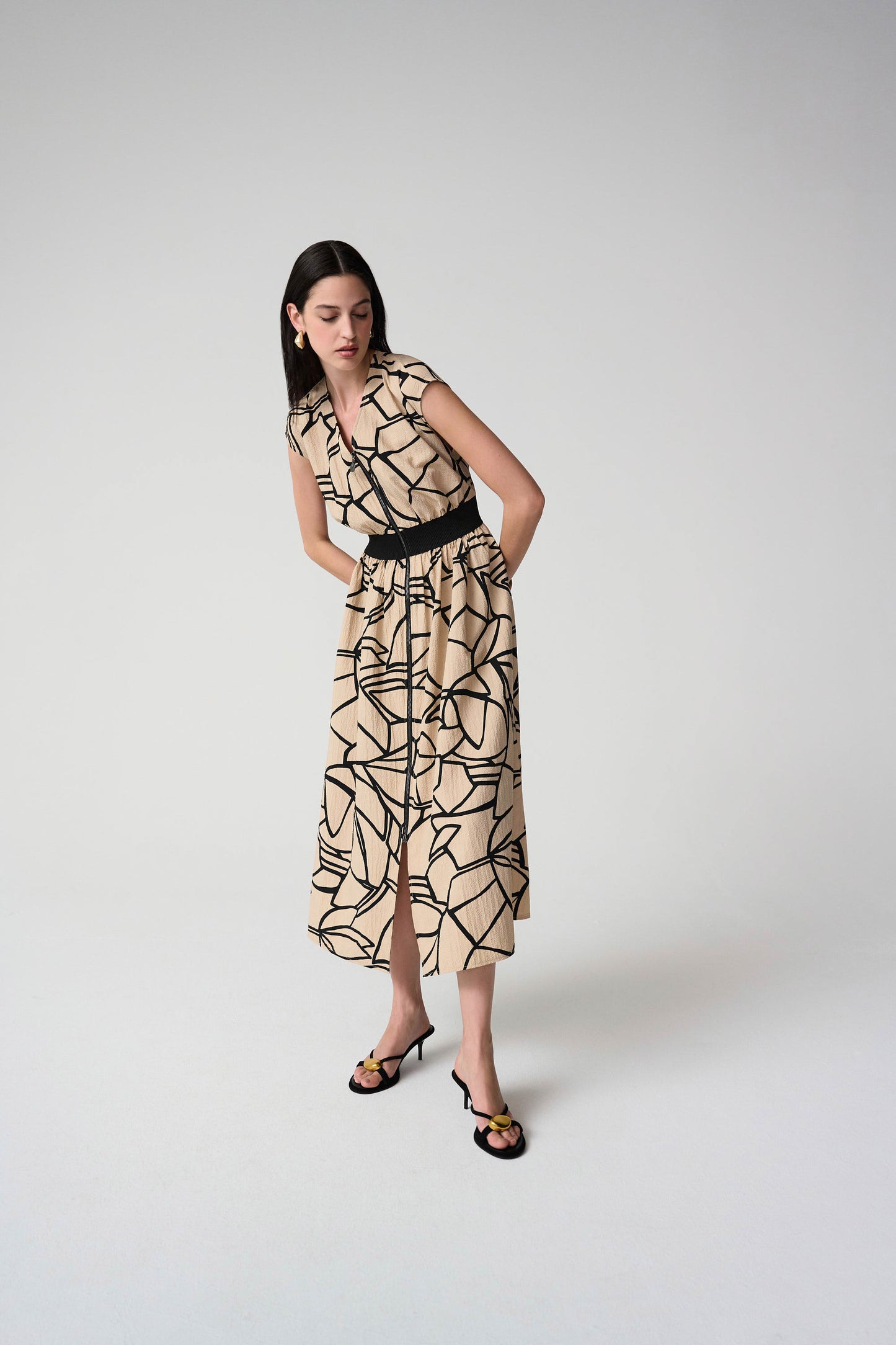 Seersucker Abstract Print Fit and Flare Dress. Style JR261163