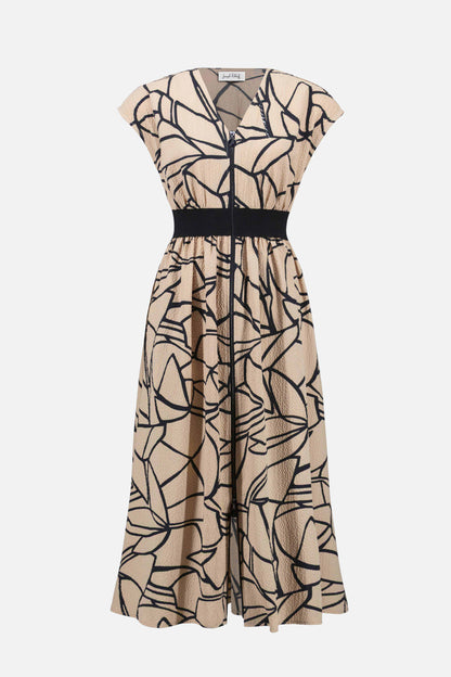 Seersucker Abstract Print Fit and Flare Dress. Style JR261163