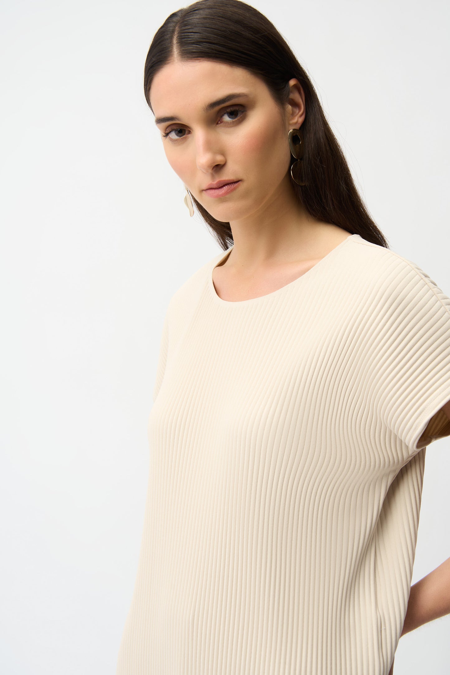 Ribbed Round Neck Cap Sleeve Top. Style JR261192