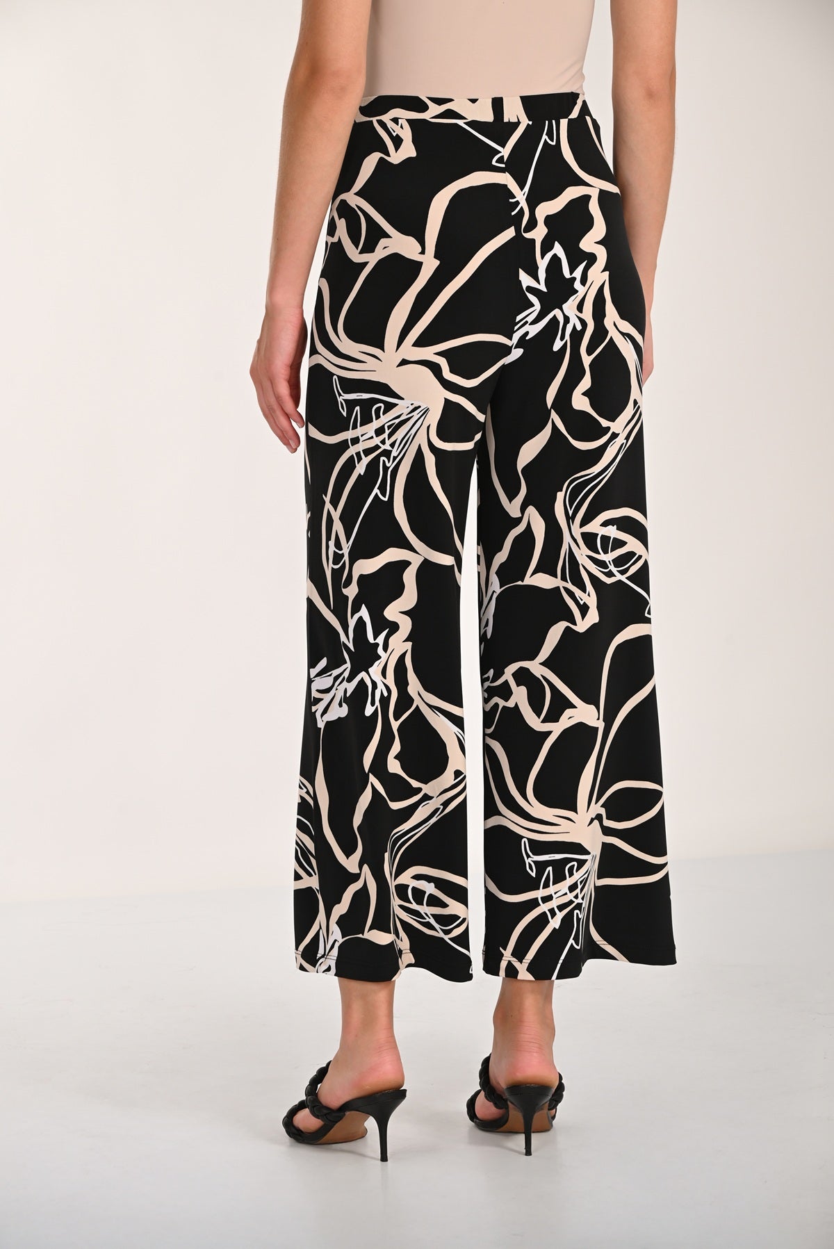 Abstract Beige & Black Print Pull-On Pants. Style FL261225