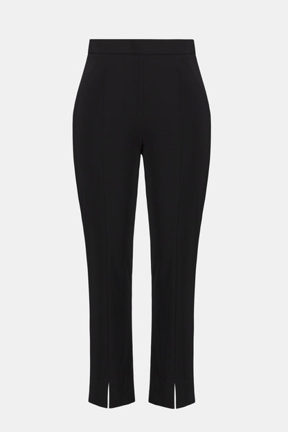 Black Pull-On Cropped Pant. Style JR261243