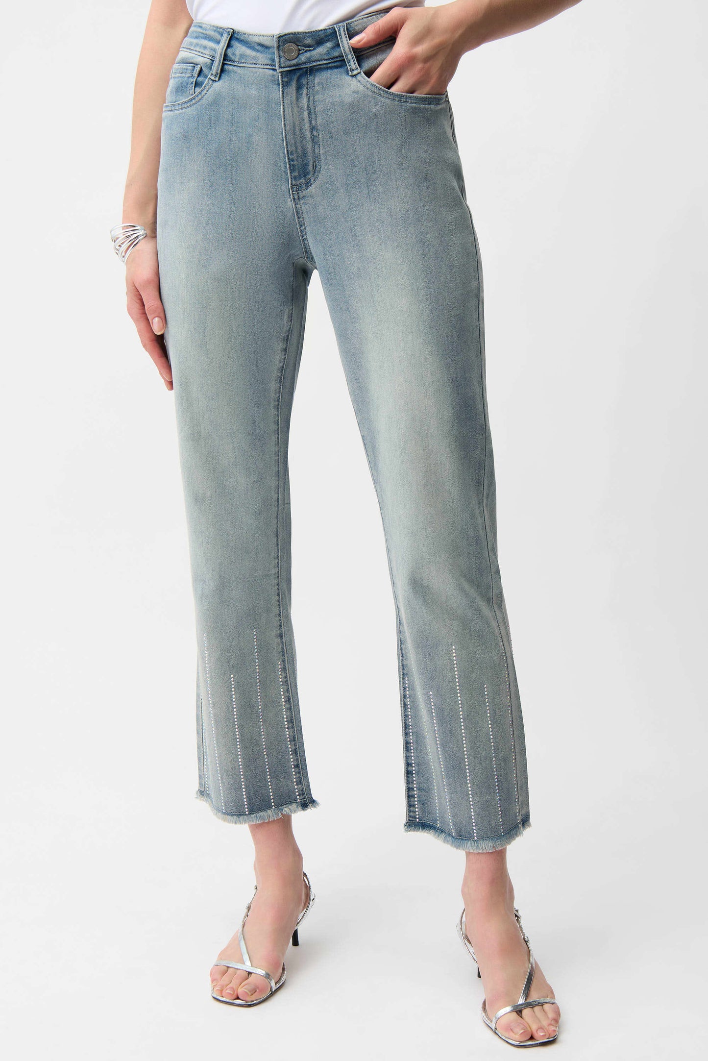 Straight Crop Rhinestones Stripes Jean. Style JR261945