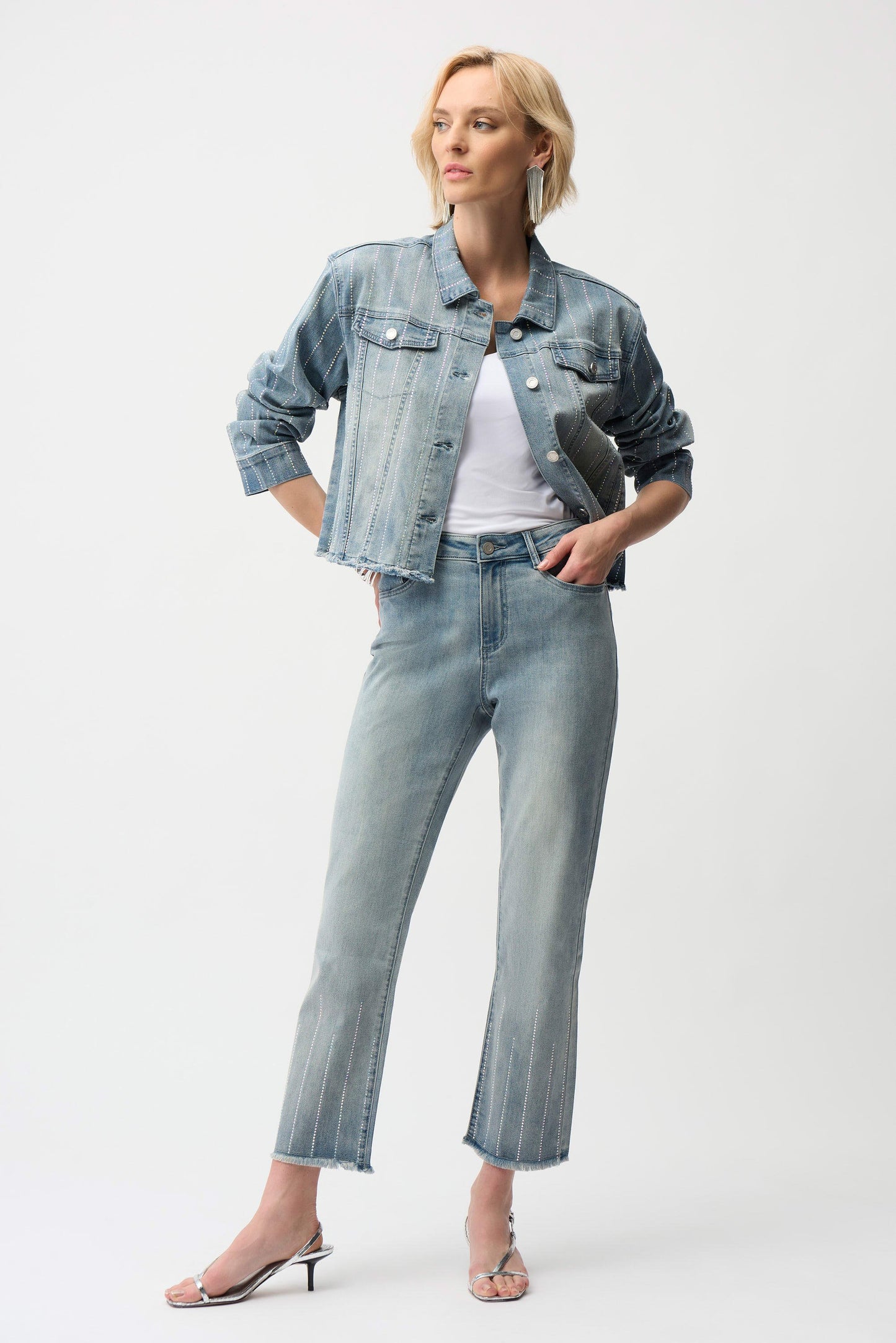 Straight Crop Rhinestones Stripes Jean. Style JR261945