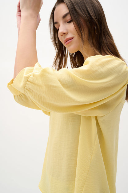 Woven Gauze Trapeze Puff Sleeves Top. Style JR262090