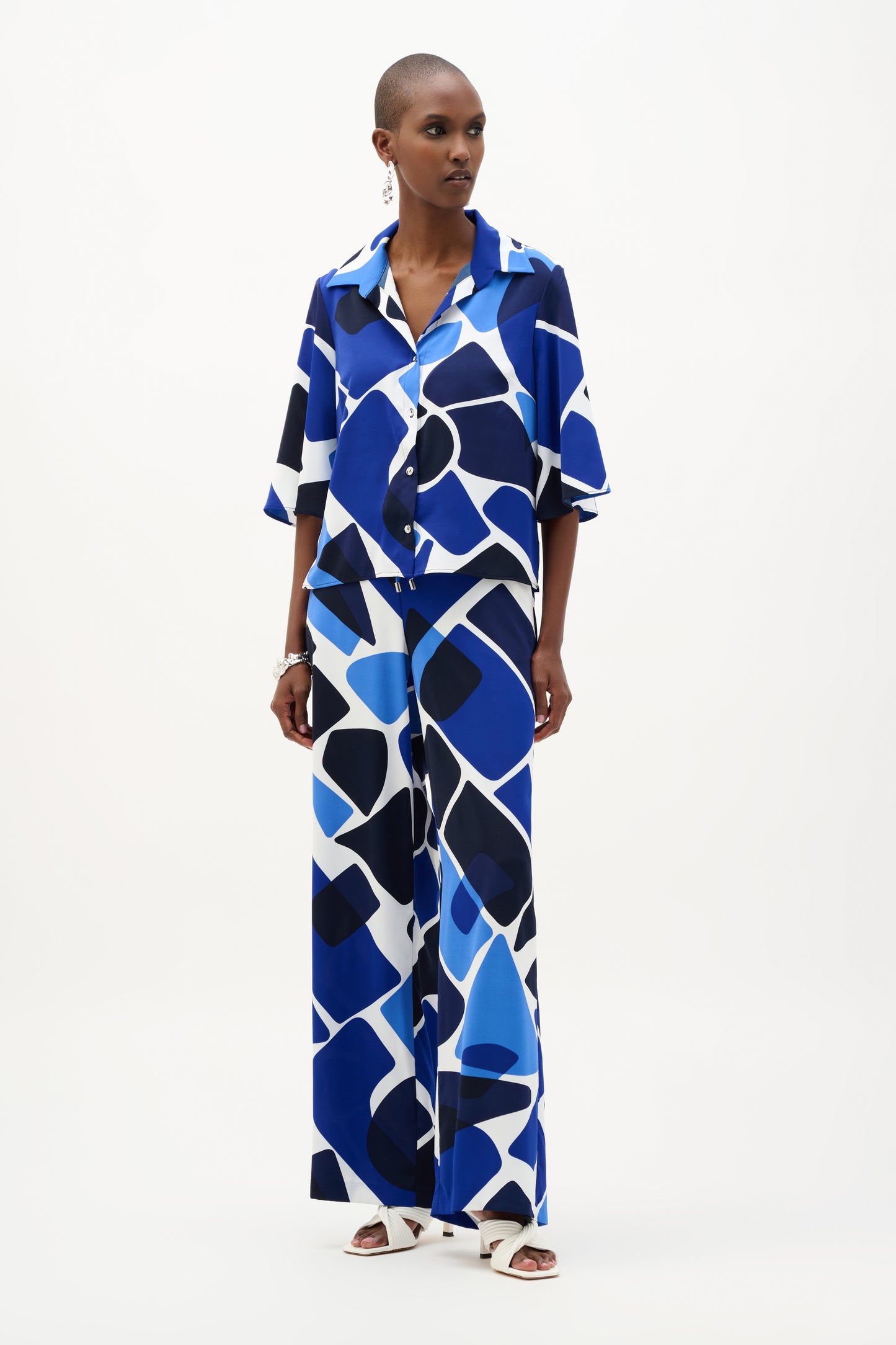 Recycled Woven Geometric Print Straight Blouse. Style JR262154