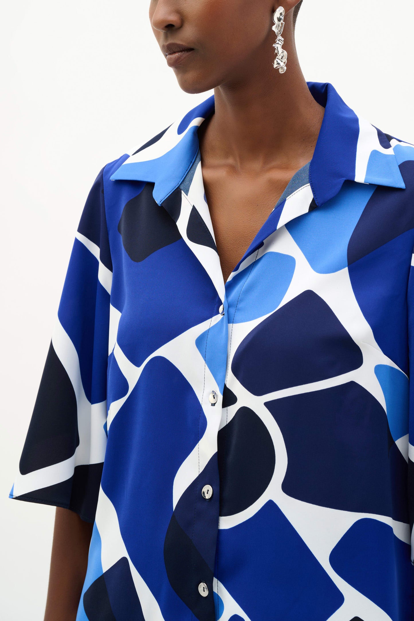 Recycled Woven Geometric Print Straight Blouse. Style JR262154