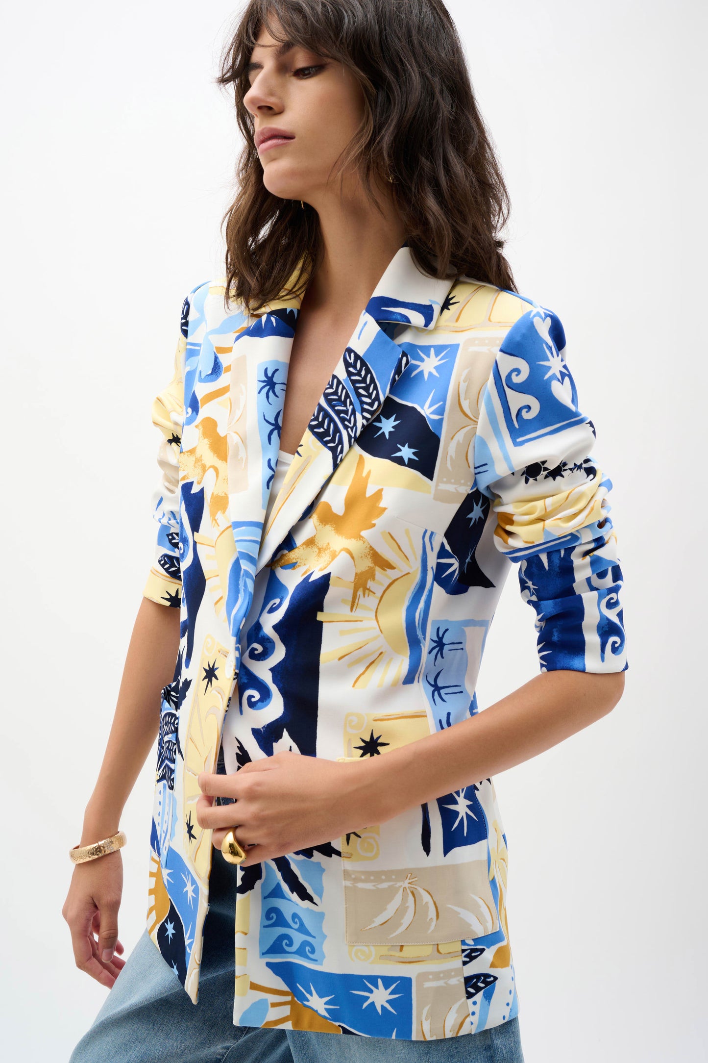 Silky Knit Tropical Print Fitted Blazer. Style JR262232