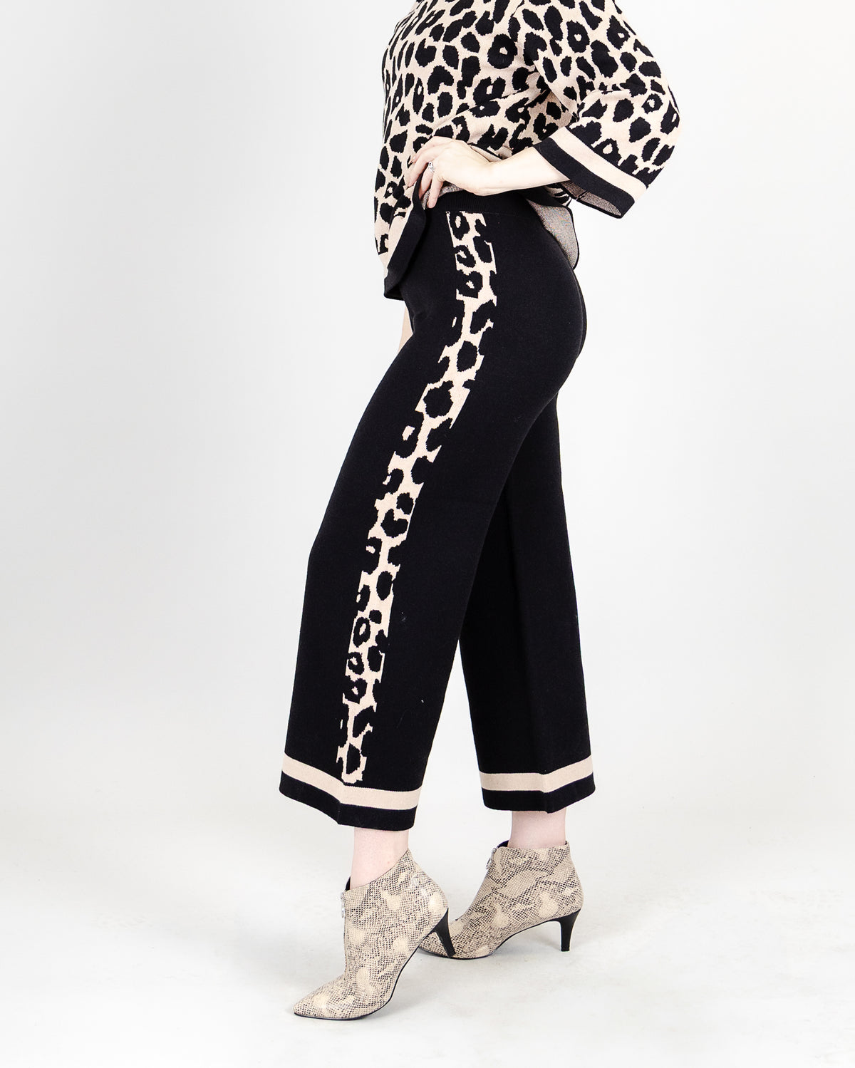 Leopard Print & Stripes Stretchy Two Piece Set. Style FS262441-2