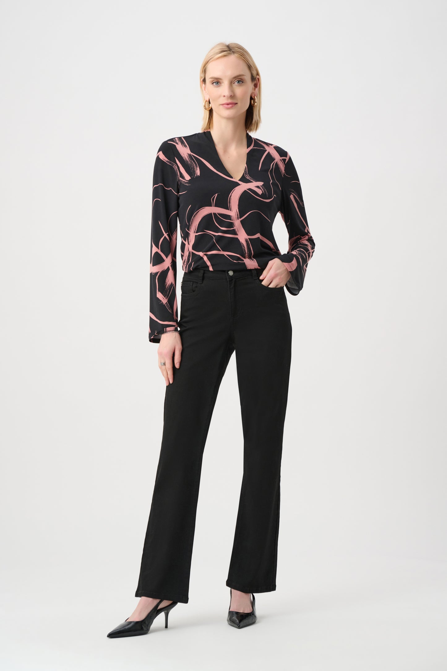 Silky Knit Abstract Print Straight Top. Style JR263166